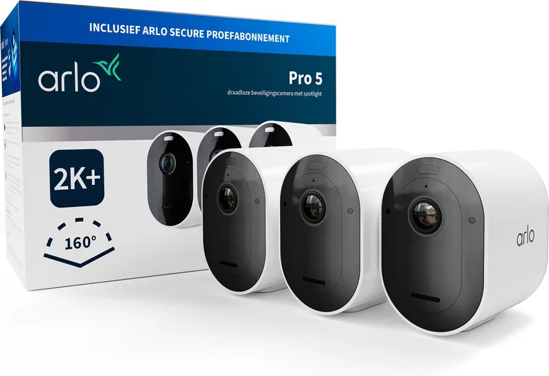 Pro 5 2K+ draadloze beveiligingscamera voor buiten - 3 IP-Camera's, wit by Arlo in White – product photo