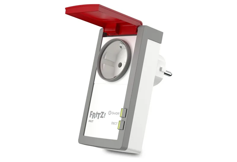 FRITZ!DECT 210 Smart-Stecker, Outdoor-Steckdose IP44, bis 3.450 W, Energiemessung, Zeitschaltung von AVM in Weiß – Produktfoto 1 von 3