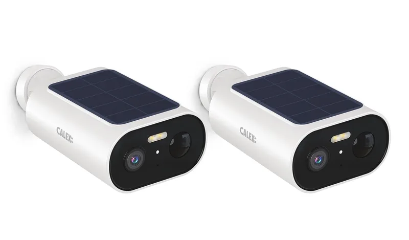 Smart Outdoor Camera x2, 3MP - Draadloos - Op Zonne-Energie - WiFi 2.4GHz - Nachtzicht - Bewegingssensor - Spotlicht - Two-Way Audio de Calex en Blanc – photo produit