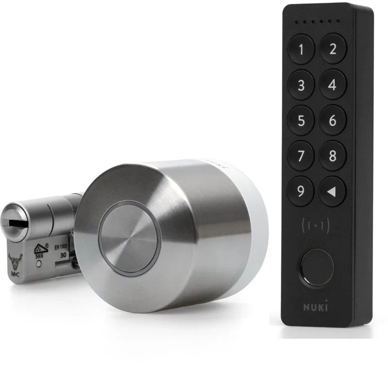 Smart Lock Ultra – Incl. Keypad 2 NFC - Slim Deurslot met Wifi & Matter – Auto Unlock, Nachtmodus & Lock ‘n’ Go – werkt met Google, Alexa & Apple – Incl. SKG Cilinder by Nuki in Nuki Ultra + Keypad 2 NFC – product photo