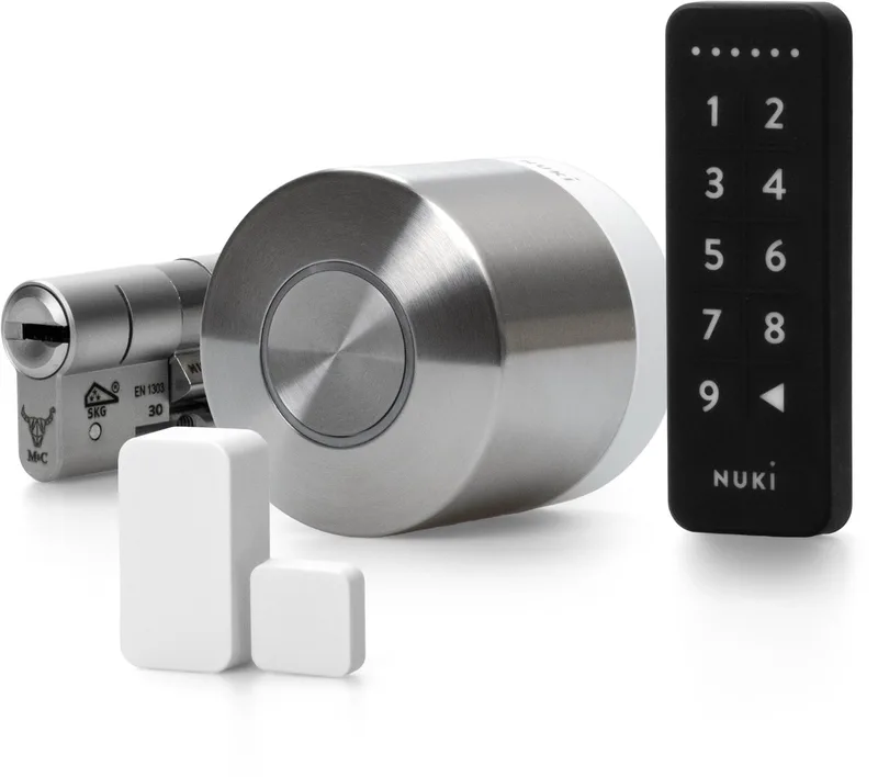Ultra + keypad 1.0 + doorsensor : Toegang met smartphone en pincode inclusief SKG 3 sterren verstelbare cilinder van Nuki in Rvs – productfoto