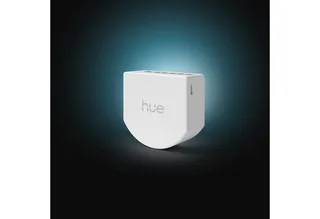 bedrade wandschakelaar voor niet-slimme lampen - bevat 1 module, voor 2 kanalen - zonder batterijen - nuldraad vereist ​ - maakt niet-slimme lampen slim - slimme verlichting van Philips Hue in Wit – productfoto 2 van 5