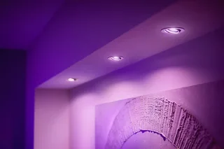 Centura - LED inbouwspot - bevat 3 LED inbouwspots incl. lamp - aanpasbaar wit en gekleurd licht - wit - Ø 900mm - slimme verlichting van Philips Hue in Wit – productfoto 2 van 3