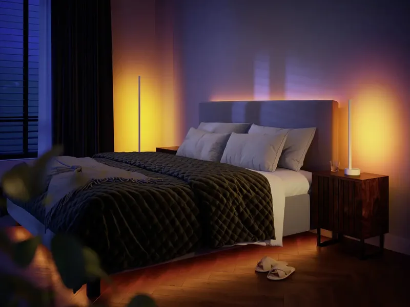 gradient Signe tafellamp - wit en gekleurd licht - wit von Philips Hue in Weiß – Produktfoto 2 von 2
