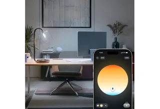 LED kaarslamp - E14 fitting - bevat 2 lampen - aanpasbaar wit licht - slimme verlichting by Philips Hue – product photo 5 of 5