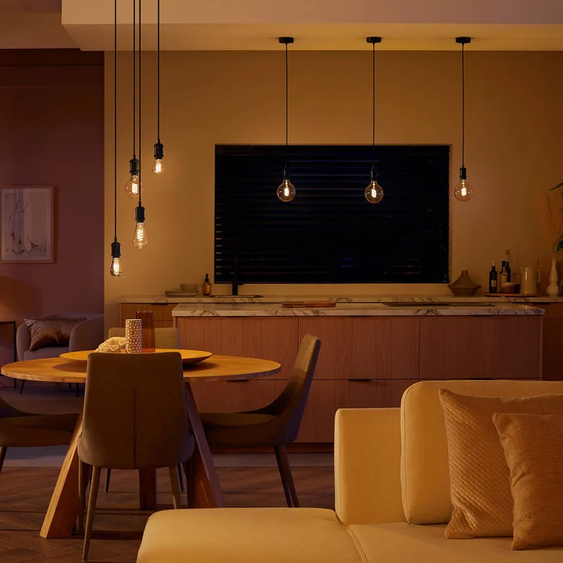 White E27 7W Globe Filament G125 550lm von Philips Hue – Produktfoto 2 von 5