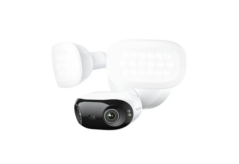 Elite Pro Floodlight PoE, 16MP 180° PoE Outdoor Überwachungskamera Securitycam (2800 Lumen, Smart-Erkennung, Panorama, Dual-Objektiv) van Reolink in Wit – productfoto