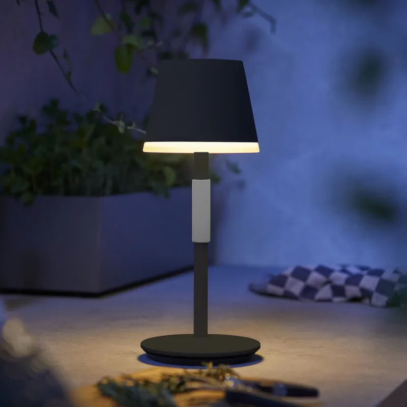 Hue Go LED tafellamp, zwart, RGBW van Philips Hue – productfoto 1 van 5