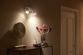 LED Deckenspot White & Color Ambiance Fugato 2er Aufbauspot, Abschaltautomatik, Bluetooth, CCT - über Fernbedienung, Dimmfunktion, Einschlafhilfe, Farbsteuerung, Farbwechsel, Memory, nach Trennung vom Netz, Nachtlichtfunktion, RGB, Smart Home, Timerfunktion, Weckerfunktion, dimmbar über de Philips Hue en Blanc – photo produit 2 sur 5