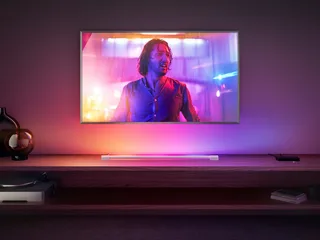 LED Lichtleiste Play Gradient Light Tube schwarz 75cm, Abschaltautomatik, Bluetooth, CCT - über Fernbedienung, Dimmfunktion, Einschlafhilfe, Farbsteuerung, Farbwechsel, Memory, nach Trennung vom Netz, Nachtlichtfunktion, RGB, Smart Home, Timerfunktion, Weckerfunktion, dimmbar über Fernbe by Philips Hue in White – product photo 2 of 5