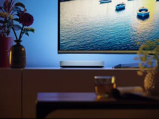 LED Lichtleiste White & Color Ambiance Play Lightbar Doppelpack mit Netzteil, Abschaltautomatik, Bluetooth, CCT - über Fernbedienung, Dimmfunktion, Einschlafhilfe, Farbsteuerung, Farbwechsel, Memory, nach Trennung vom Netz, Nachtlichtfunktion, RGB, Smart Home, Timerfunktion, Weckerfunkti van Philips Hue in Wit – productfoto 2 van 5
