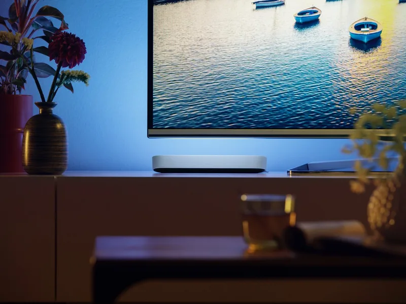 LED Lichtleiste White & Color Ambiance Play Lightbar Doppelpack mit Netzteil, Abschaltautomatik, Bluetooth, CCT - über Fernbedienung, Dimmfunktion, Einschlafhilfe, Farbsteuerung, Farbwechsel, Memory, nach Trennung vom Netz, Nachtlichtfunktion, RGB, Smart Home, Timerfunktion, Weckerfunkti van Philips Hue in Wit – productfoto 2 van 5