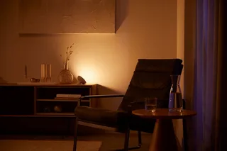 LED Tischleuchte White & Color Ambiance Bloom Abschaltautomatik, Bluetooth, CCT - über Fernbedienung, Dimmfunktion, Einschlafhilfe, Farbsteuerung, Farbwechsel, Memory, nach Trennung vom Netz, Nachtlichtfunktion, RGB, Smart Home, Timerfunktion, Weckerfunktion, dimmbar über Fernbedie van Philips Hue in Wit – productfoto 2 van 5