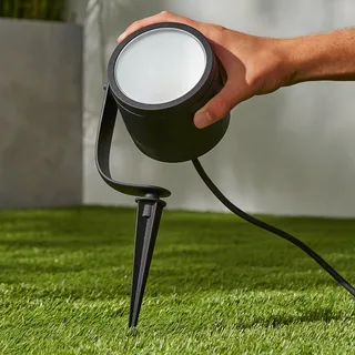 Lily XL LED-buitenspot, zwart, 24 V von Philips Hue – Produktfoto 1 von 3
