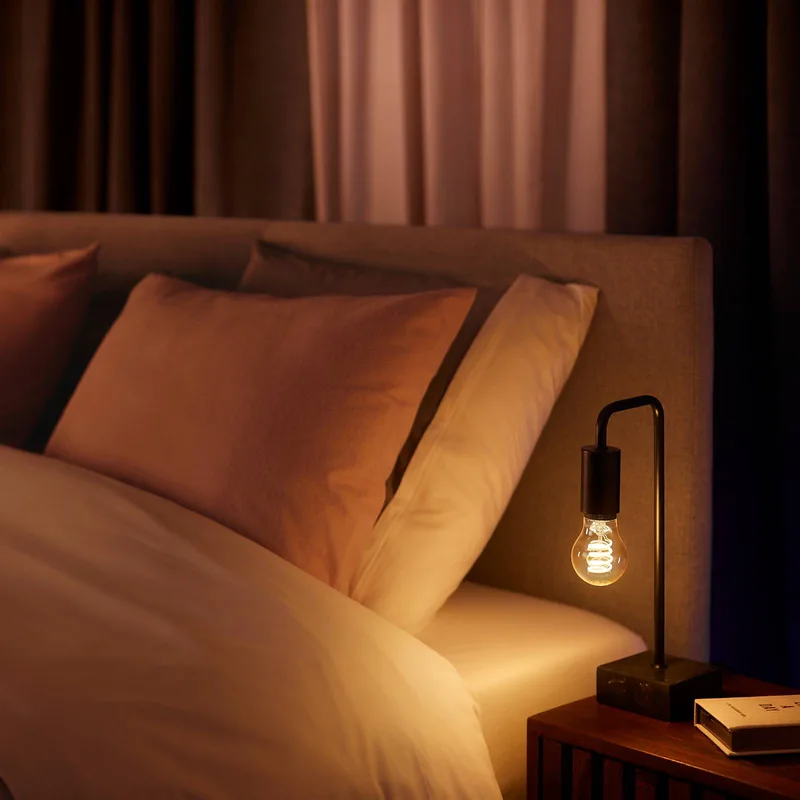 White E27 7W filament A60 550lm van Philips Hue – productfoto 1 van 5