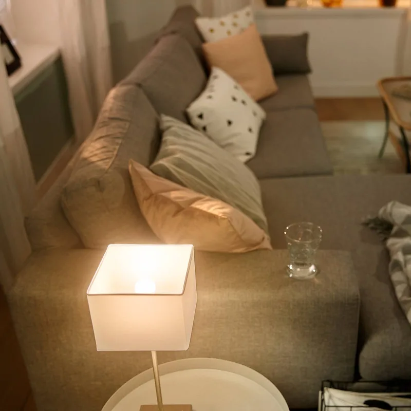 White LED druppellamp E14 5,7W 2.700K van Philips Hue in Wit – productfoto 5 van 5