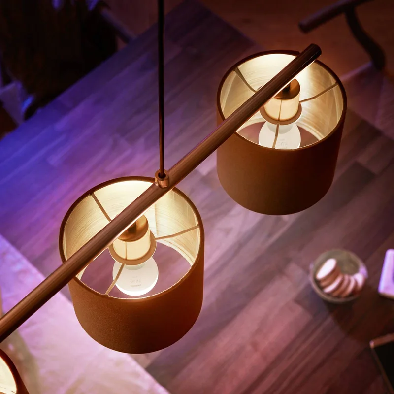 White LED druppellamp E14 5,7W 2.700K van Philips Hue in Wit – productfoto 2 van 5