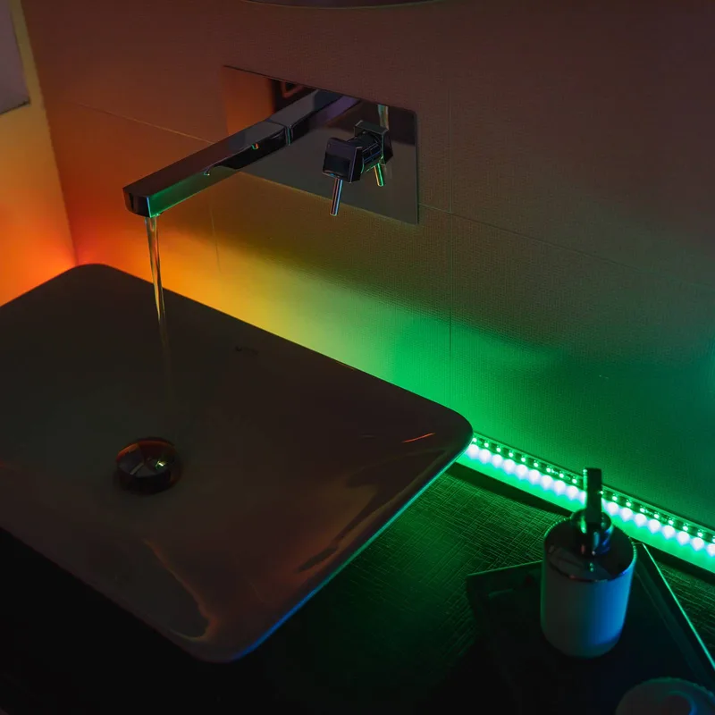 Lichtlijn LED Strip RGB 1,5m WIFI Starter by Twinkly in Black – product photo 2 of 5