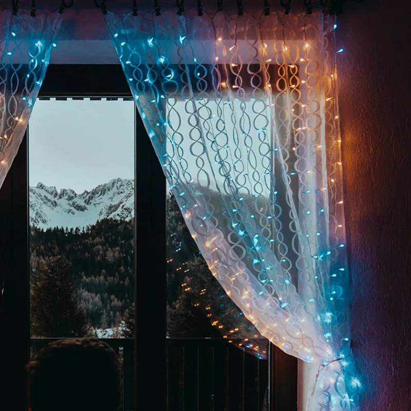 RGBW-ljusridå, 210 LED-lampor från Twinkly i Transparent – produktbild 1 av 5